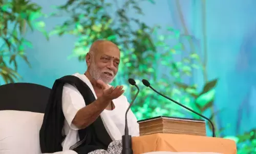 राजकोट में मोरारी बापू की रामकथा में 60 करोड़ रुपए के दान की गंगा बही