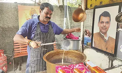 नागपुर के डाली चाय वाले को सीएम शपथ ग्रहण समारोह का मिला आमंत्रण