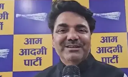 दिल्ली की राउज एवेन्यू कोर्ट से बेल मिलने के बाद आप विधायक नरेश बाल्यान को एक अन्य मामले में किया गिरफ्तार दिल्ली की राउज एवेन्यू कोर्ट से बेल मिलने के बाद आप विधायक नरेश बाल्यान को एक अन्य मामले में किया गिरफ्तार