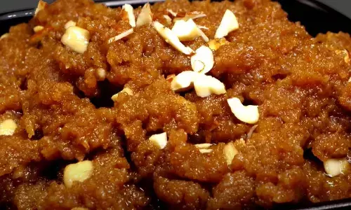 खाने के बाद खाना चाहते हैं कुछ मीठा और हैल्दी, तो मूंग दाल के हलवे की इस रेसिपी को करें ट्राई, खाने का स्वाद बढ़ जाएगा दोगुना