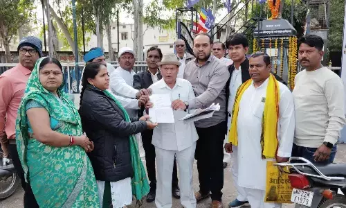 खत्म होने के पहले पहुंचाए जाएं बारदाने, कलेक्टर ने दिए निर्देश