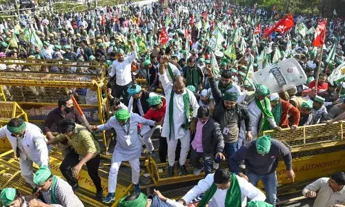 दिल्ली मार्च के लिए 101 किसानों का जत्था तैयार, किसान नेता बोलें - केंद्र सरकार से नहीं आया बातचीत का संदेश दिल्ली मार्च के लिए 101 किसानों का जत्था तैयार, किसान नेता बोलें - केंद्र सरकार से नहीं आया बातचीत का संदेश