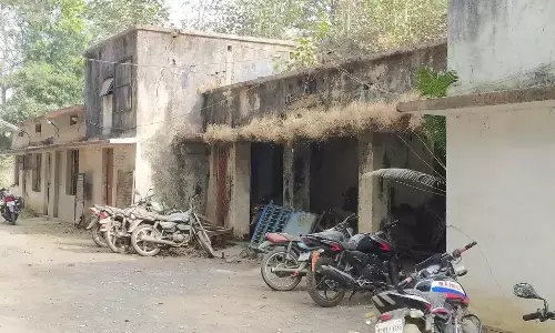 खतरा बना कोतवाली का जर्जर भवन, नए भवन की अभी तक नहीं बन पाई बाउंड्रीवाल, सुरक्षा प्रभावित खतरा बना कोतवाली का जर्जर भवन, नए भवन की अभी तक नहीं बन पाई बाउंड्रीवाल, सुरक्षा प्रभावित
