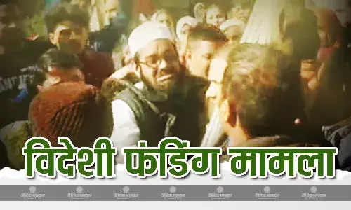 छापे के बाद मुफ्ती को ले जा रही थी एनआईए की टीम, मस्जिद से अनाउंसमेंट के बाद जुटी भीड़, फिर...
