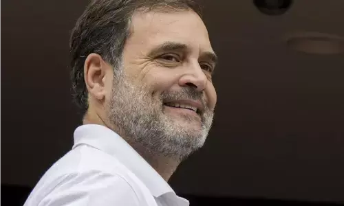 राहुल ने कहा - द्रोणाचार्य की तरह युवाओं-किसानों का अंगूठा काट रही सरकार, पलटवार में अनुराग बोले आपने तो सिखों का गला काटा