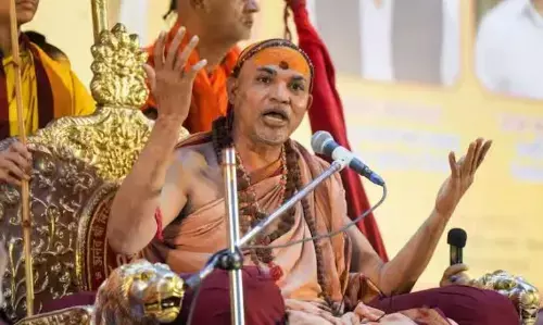 हिंदूओं पर हो रहे अत्याचार को लेकर शंकराचार्य ने साधा मोदी सरकार पर निशाना, बोले - उनमें बांग्लादेश को जवाब देने की काबिलियत