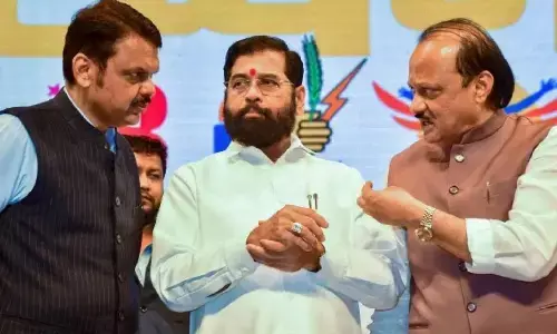 हर मंत्री को मिलेगा 2.5 साल का समय, मंत्रालयों के वितरण बोले सीएम फडणवीस - दो दिन में हो जाएगा बंटवारा हर मंत्री को मिलेगा 2.5 साल का समय, मंत्रालयों के वितरण बोले सीएम फडणवीस - दो दिन में हो जाएगा बंटवारा