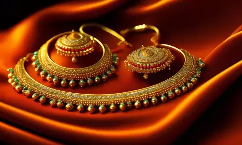 सप्ताह के पहले दिन सोना- चांदी की कीमतों में आई गिरावट, जानिए गोल्ड- सिल्वर के लेटेस्ट रेट सप्ताह के पहले दिन सोना- चांदी की कीमतों में आई गिरावट, जानिए गोल्ड- सिल्वर के लेटेस्ट रेट