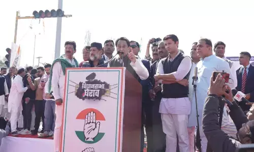 सत्र के पहले दिन कांग्रेस ने भोपाल में किया प्रदर्शन, कमलनाथ ने कहा मध्यप्रदेश बन चुका है घोटाला प्रदेश सत्र के पहले दिन कांग्रेस ने भोपाल में किया प्रदर्शन, कमलनाथ ने कहा मध्यप्रदेश बन चुका है घोटाला प्रदेश