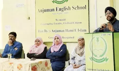 मास कम्युनिकेशन में किस तरह बना सकते हैं करियर, प्रोफेशनल्स ने दिए खास टिप्स