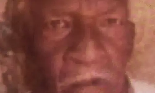 कोट रियासतों के वंशजों पर भुखमरी की नौबत, सड़क पर गिट्टी फोड़ने का काम करने विवश कोट रियासतों के वंशजों पर भुखमरी की नौबत, सड़क पर गिट्टी फोड़ने का काम करने विवश