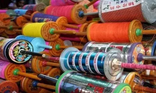 प्रतिबंध के बाद भी बाजार में बेचा जा रहा था चाइनीज मांझा, पुलिस की कार्रवाई में सामने आए चौंकाने वाले नतीजे