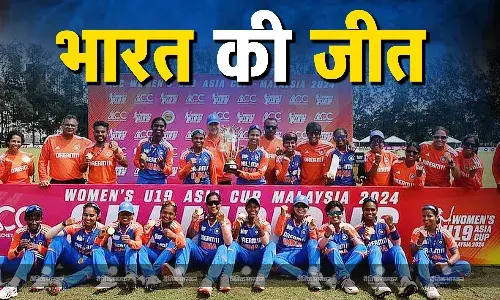 बांग्लादेश को हराकर भारतीय टीम ने जीता एशिया कप का खिताब, गेंदबाजों ने किया कमाल बांग्लादेश को हराकर भारतीय टीम ने जीता एशिया कप का खिताब, गेंदबाजों ने किया कमाल
