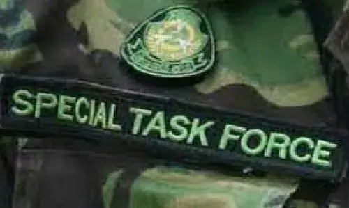 पश्चिम बंगाल STF को मिली बड़ी सफलता, लश्कर-ए-तैयबा के एक आतंकी को दबोचा पश्चिम बंगाल STF को मिली बड़ी सफलता, लश्कर-ए-तैयबा के एक आतंकी को दबोचा