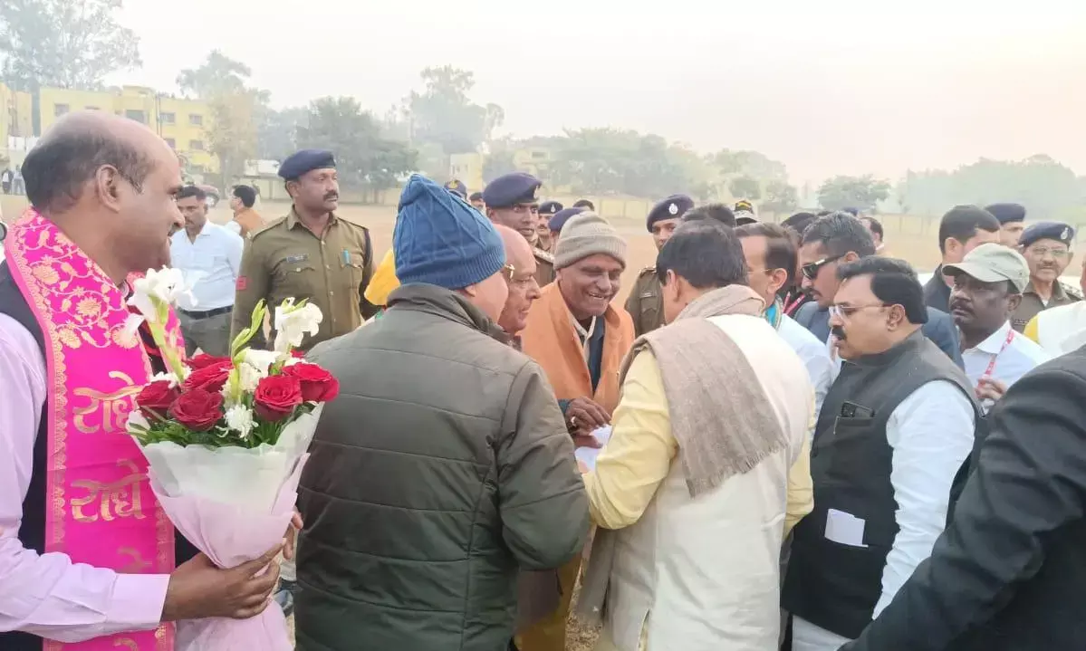 पन्ना में आयोजित हरछठ एवं जन्माष्टमी राज्य स्तरीय उत्सव में हो शामिल, पवित्र नगर मंच पन्ना द्वारा मुख्यमंत्री को सौंपा गया मांग पत्र