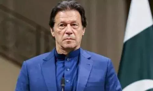 पूर्व पीएम इमरान खान की रिहाई को लेकर सियासी बवाल, पीटीआई से चर्चा को तैयार शरीफ सरकार, गठित की कमेटी पूर्व पीएम इमरान खान की रिहाई को लेकर सियासी बवाल, पीटीआई से चर्चा को तैयार शरीफ सरकार, गठित की कमेटी