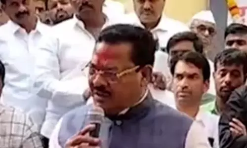 मंत्री शिरसाट की दोटूक, आरोपी कोई भी पार्टी का हो कार्रवाई होगी, परिवार को सांत्वना मंत्री शिरसाट की दोटूक, आरोपी कोई भी पार्टी का हो कार्रवाई होगी, परिवार को सांत्वना