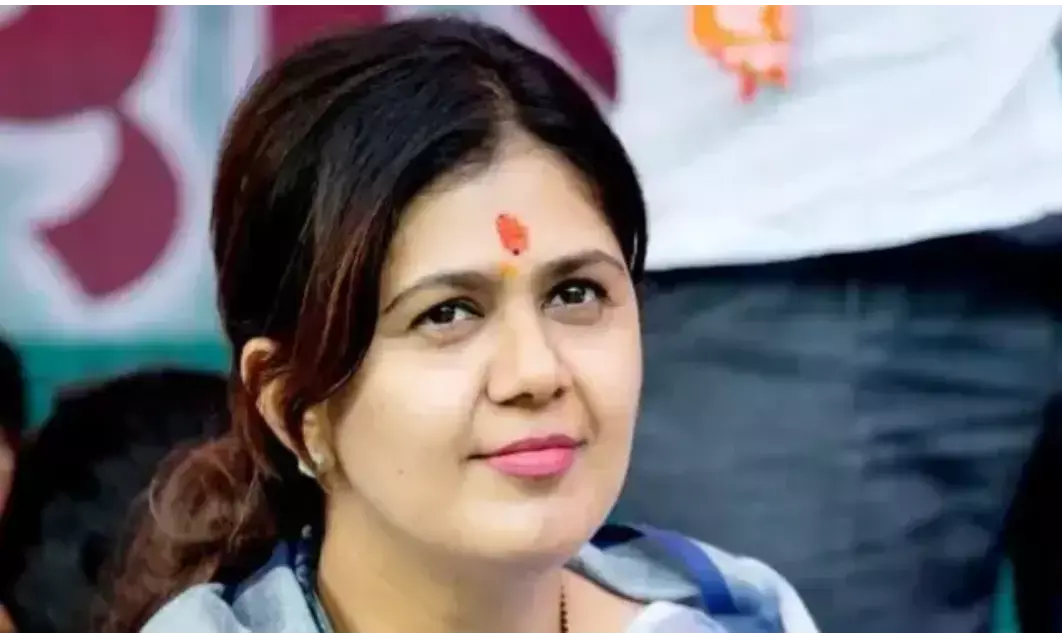 मंत्री पंकजा मुंडे को मिला आलीशान रामटेक बंगला, राजस्व मंत्री को देने के बाद बदला आवंटन