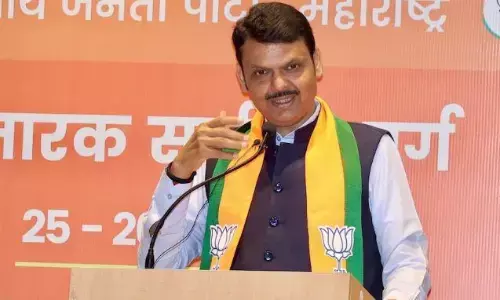 श्याम बेनेगल के निधन पर सीएम फडणवीस ने जताया दुख, कहा- समानांतर सिनेमा को सामने लाने का किया काम श्याम बेनेगल के निधन पर सीएम फडणवीस ने जताया दुख, कहा- समानांतर सिनेमा को सामने लाने का किया काम