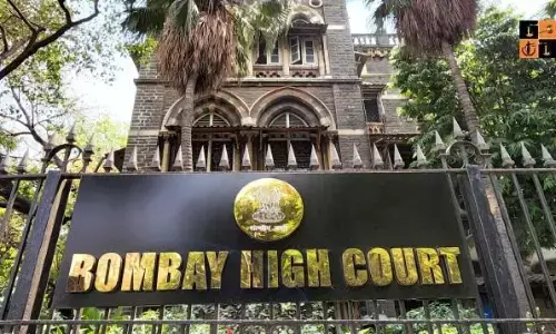 वकील सतीश महादेवराव उके को तलोजा जेल से आर्थर रोड स्थानांतरित करने पर रोक, कथित बांग्लादेशी की गिरफ्तारी भी रद्द