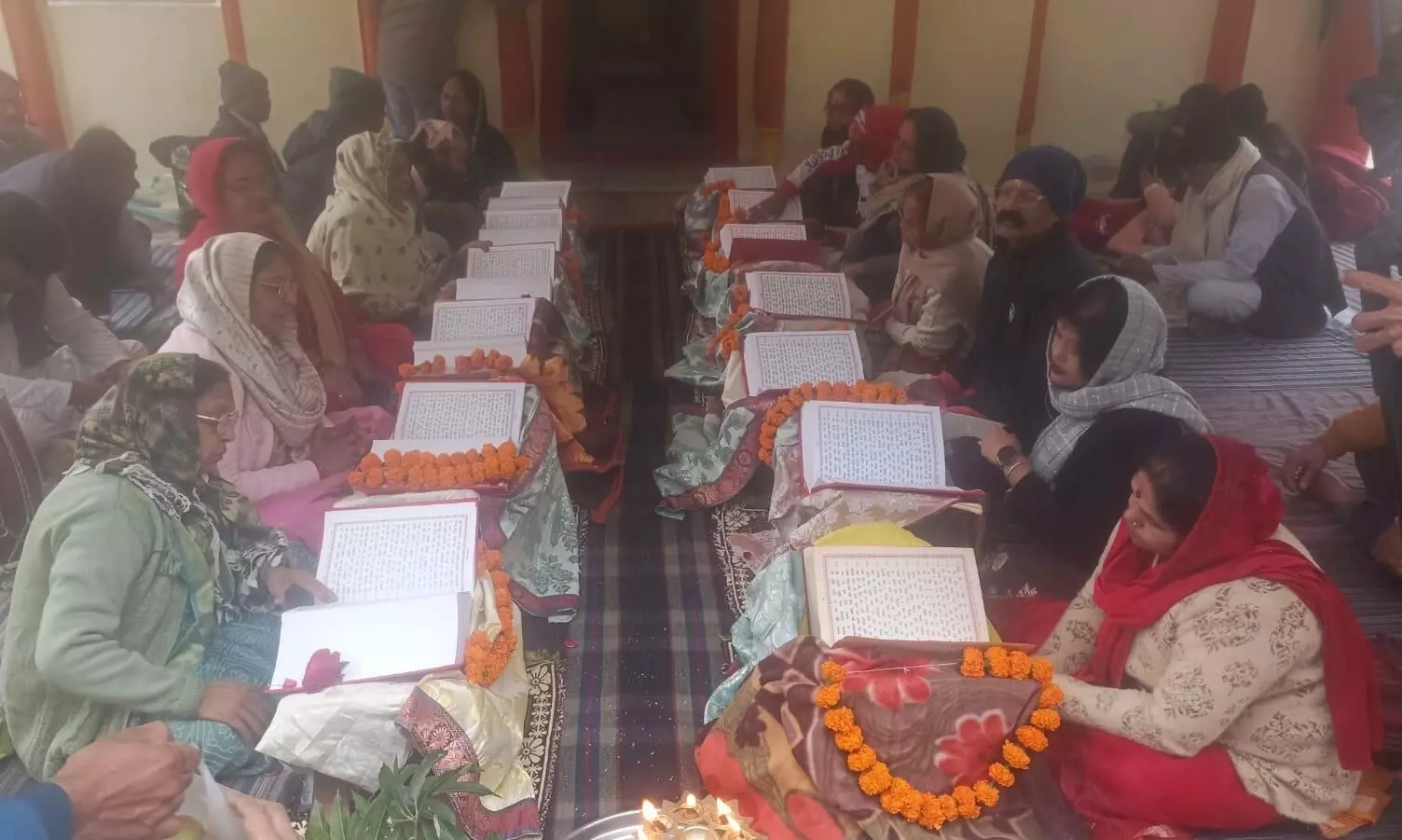 तपोभूमि श्री चोपड़ा मंदिर में 13 साप्ताहिक पाठ पारायण का हुआ शुभारंभ तपोभूमि श्री चोपड़ा मंदिर में 13 साप्ताहिक पाठ पारायण का हुआ शुभारंभ