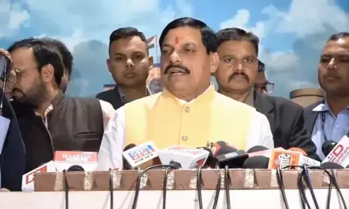 मुख्यमंत्री मोहन यादव ने कांग्रेस पर साधा निशाना- कांग्रेस बताए कि वो बुंदेलखंड के विकास के साथ है या विरोध में? मुख्यमंत्री मोहन यादव ने कांग्रेस पर साधा निशाना- कांग्रेस बताए कि वो बुंदेलखंड के विकास के साथ है या विरोध में?