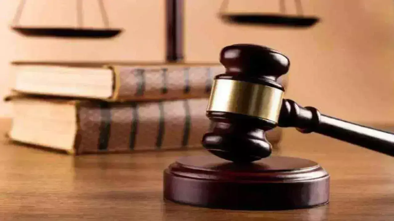 एयर इंडिया पायलट सृष्टि तुली की आत्महत्या मामले में दिंडोशी सेशन कोर्ट से प्रेमी को जमानत एयर इंडिया पायलट सृष्टि तुली की आत्महत्या मामले में दिंडोशी सेशन कोर्ट से प्रेमी को जमानत