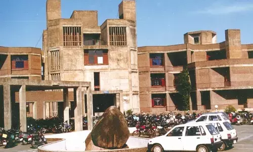 बिजली कंपनियों में नवाचार हुए पर छाया रहा करप्शन का मुद्दा बिजली कंपनियों में नवाचार हुए पर छाया रहा करप्शन का मुद्दा