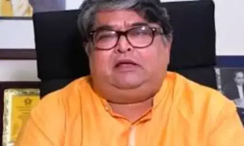 वीर सावरकर के पोते रंजीत सावरकर  का बड़ा बयान, मंदिर में हिंदू वर्कफोर्स और ओम सर्टिफिकेशन की उठाई मांग वीर सावरकर के पोते रंजीत सावरकर  का बड़ा बयान, मंदिर में हिंदू वर्कफोर्स और ओम सर्टिफिकेशन की उठाई मांग