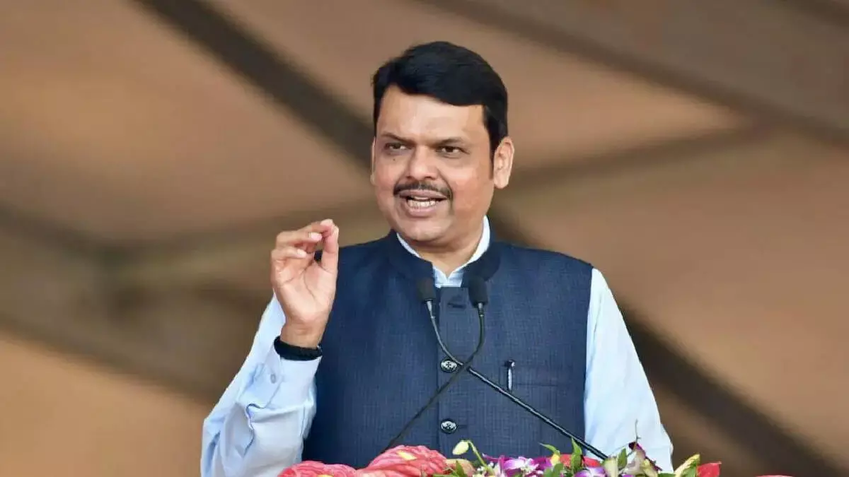 मुख्यमंत्री फडणवीस ने कहा - राज्य के प्रत्येक हिस्से को विमान सेवा से जोड़ने करें विस्तार मुख्यमंत्री फडणवीस ने कहा - राज्य के प्रत्येक हिस्से को विमान सेवा से जोड़ने करें विस्तार