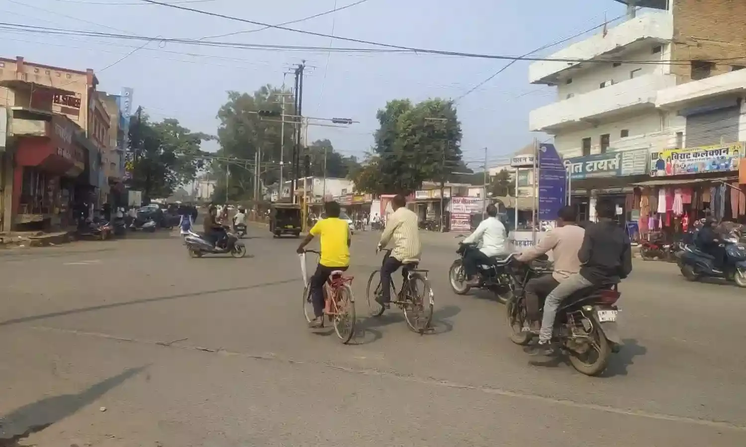 इलेक्ट्रानिक सिग्नल बंद, अराजक हुई ट्रैफिक व्यवस्था