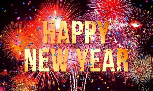 कहीं नए साल पर खाए जाते हैं 12 अंगूर, तो कहीं तोड़ी जाती है पुरानी प्लेटें, जानें दुनियाभर में नया साल मनाने की अजीबोगरीब परंपराएं