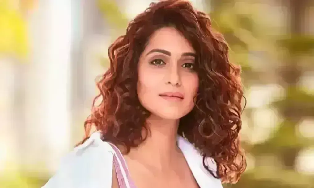 मराठी फिल्म अभिनेत्री की कार ने दो मजदूरों को मारी टक्कर, एक की मौत