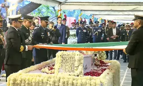 मनमोहन सिंह के अंतिम संस्कार पर तेज हुई सियासी नोंकझोंक, कांग्रेस के आरोपों पर अब BJP ने किया  पलटवार मनमोहन सिंह के अंतिम संस्कार पर तेज हुई सियासी नोंकझोंक, कांग्रेस के आरोपों पर अब BJP ने किया  पलटवार