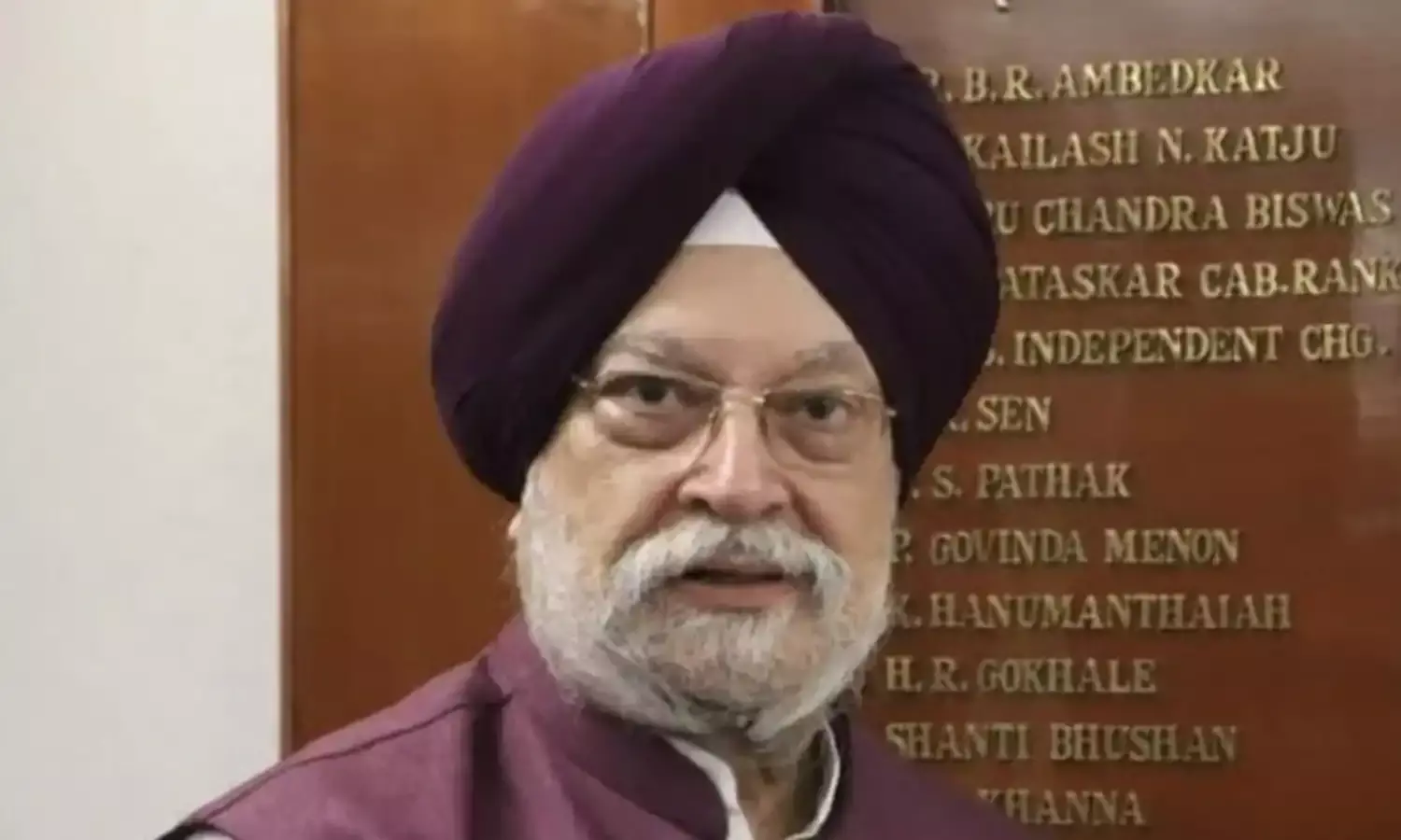 भाजपा सांसद हरदीप सिंह पुरी ने कसा तंज, मनमोह सिंह के अस्थि विसर्जन में कांग्रेस नेताओं की दूरी पर उठाए सवाल