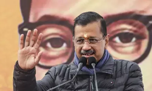 केजरीवाल ने अपनी नई दिल्ली सीट पर ऑपरेशन लोटस चलने का किया दावा, वोट कटने और जुड़ने पर भी उठाए सवाल केजरीवाल ने अपनी नई दिल्ली सीट पर ऑपरेशन लोटस चलने का किया दावा, वोट कटने और जुड़ने पर भी उठाए सवाल