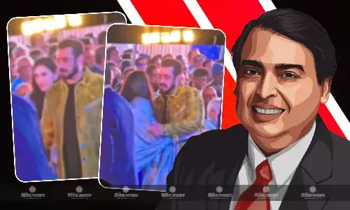 अंबानी फैमिली के इवेंट में शानदार लुक में पहुंचे सलमान खान, बहू श्लोका ने गले लगाकर किया वेलकम, वीडियो वायरल