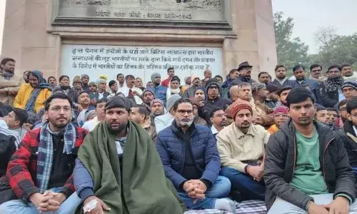 खत्म होगा प्रशांत किशोर का धरना प्रदर्शन, SDM ने बताया अवैध, बोले - नहीं माने तो होगी कानूनी कार्रवाई