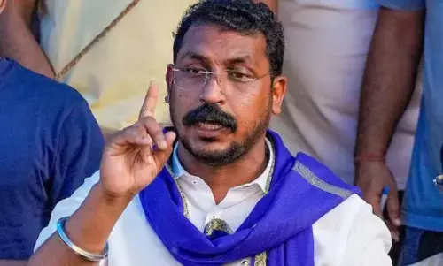 यह राजनीति का गिरता स्तर..उनको जूते मारने चाहिए, कांग्रेस के बाद रमेश बिधूड़ी पर बरसे चंद्रशेखर आजाद