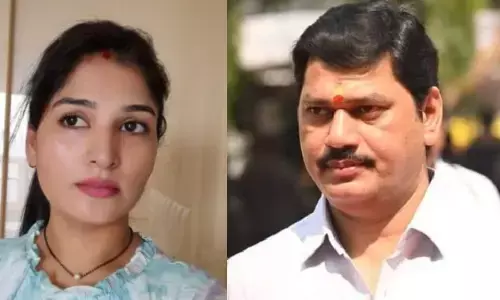 धनंजय मुंडे के खिलाफ किए याचिका दायर, करुणा शर्मा ने हाईकोर्ट का दरवाजा खटखटाया