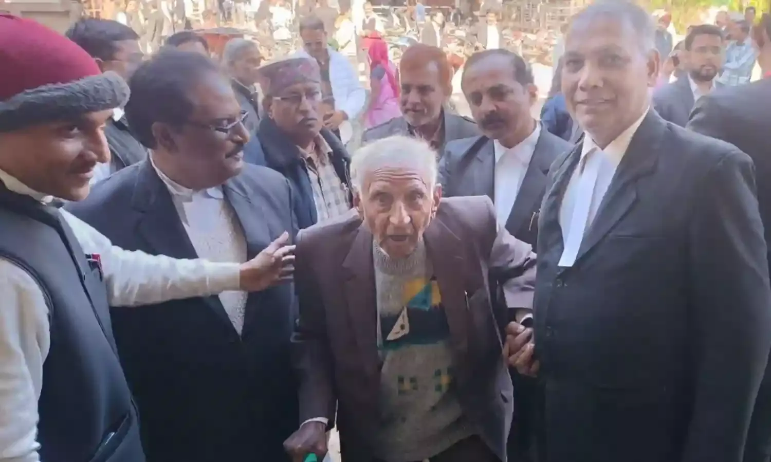 अधिवक्ता संघ चुनाव में 454 ने की वोटिंग, 26 अनुपस्थित