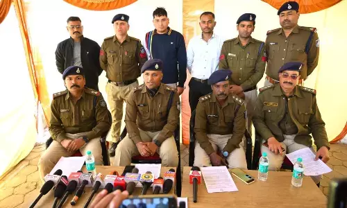 सिमरिया थाना के बम्होरी में कट्टा अड़ाकर हुई लूट का खुलासा, दो आरोपी गिरफ्तार सिमरिया थाना के बम्होरी में कट्टा अड़ाकर हुई लूट का खुलासा, दो आरोपी गिरफ्तार