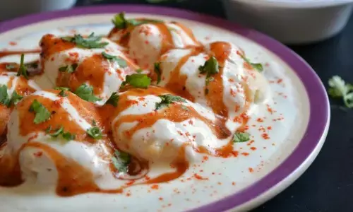 इस मकरसंक्रांति में घर पर बनाना चाहते हैं स्पंजी और शानदार दही वड़े, तो इस रेसिपी करें ट्राई, स्वाद हो जाएगा दोगुना