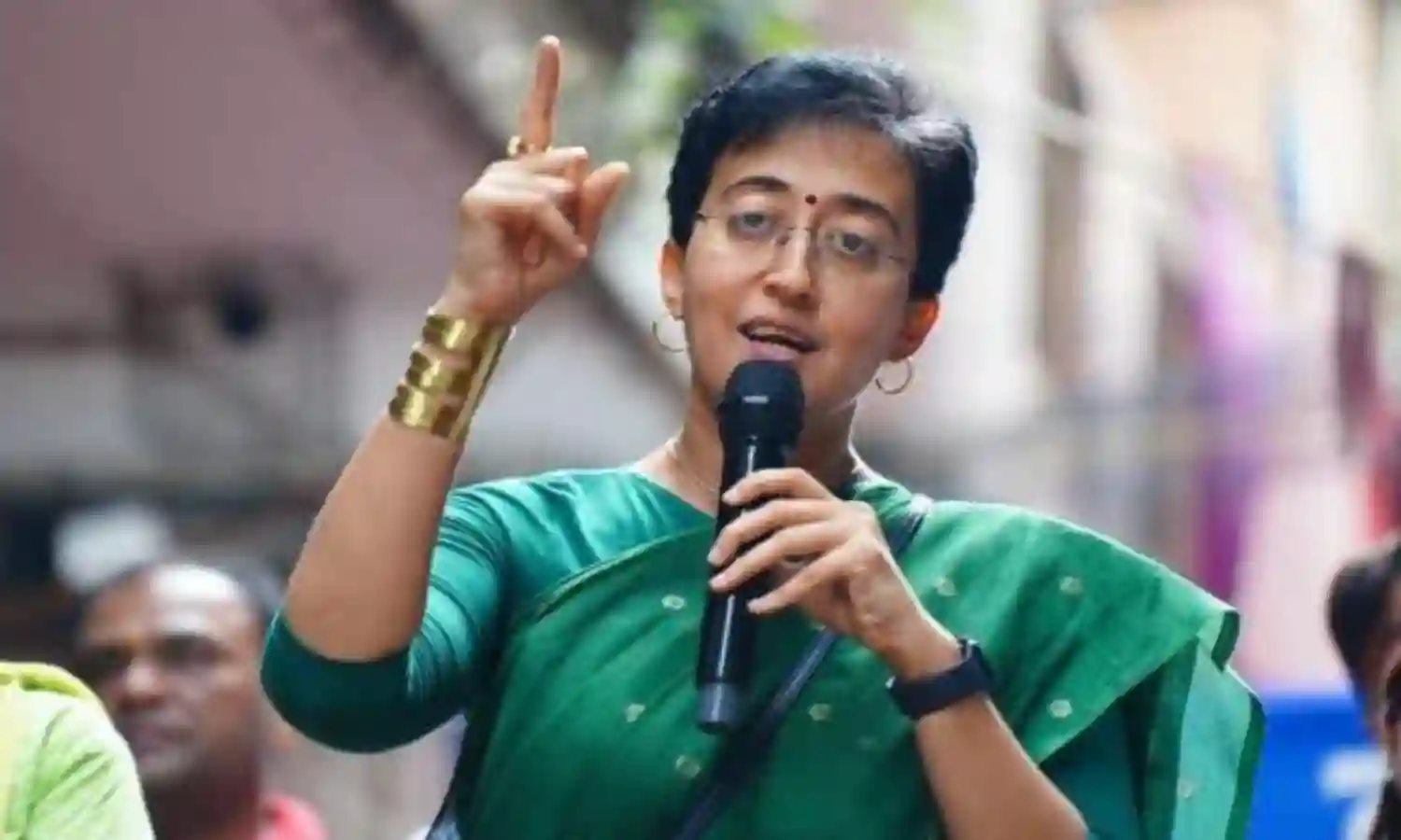 कल कालकाजी सीट से नामांकन भरेंगी सीएम आतिशी, पर्चा भरने से पहले जाएंगी मंदिर