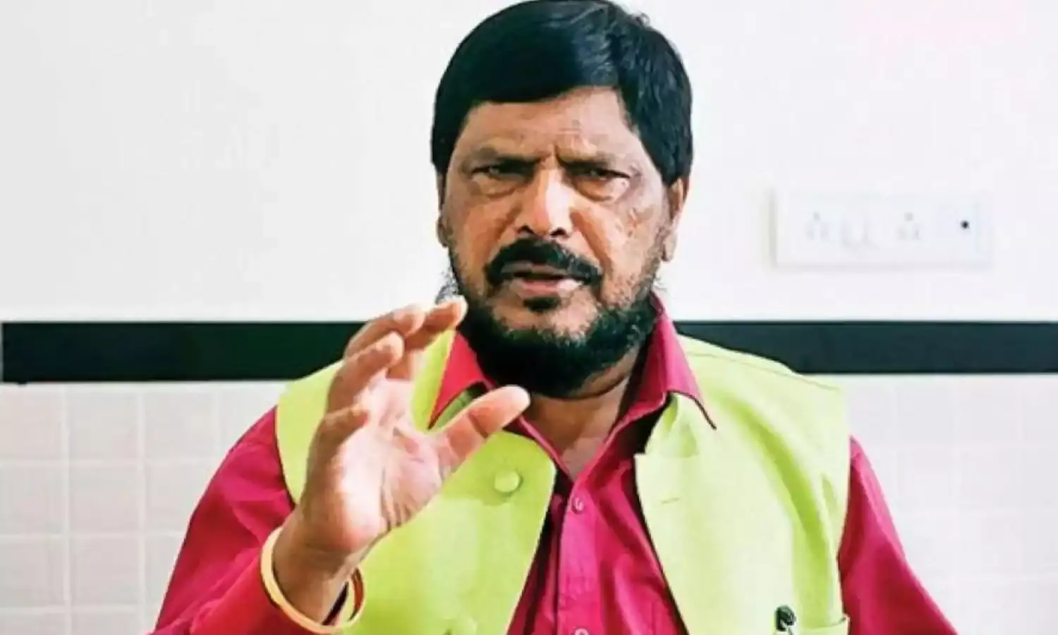 दिल्ली में बीजेपी सरकार बनते देखना चाहता हूं.., बीजेपी के खिलाफ उम्मीदवार उतारने के बाद बोले रामदास अठावेल, 50 सीटों पर समर्थन करने की बात कही