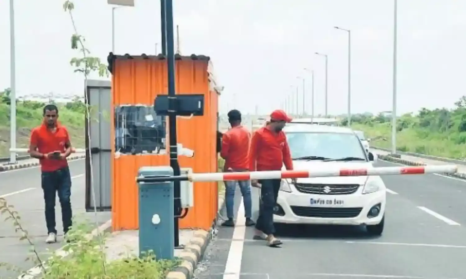 फास्टैग से कटेंगे 80 रुपए और कैश देने पर 50 रुपए ही लगेगा