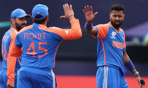 रिव्यू मीटिंग में बीसीसीआई ने बढ़ाई खिलाड़ियों की टेंशन, बार-बार छुट्टी लेने वाले खिलाड़ियों के लिए जारी किया सख्त फरमान