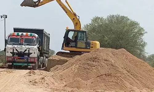 5 ब्रास रेत का सरकारी मूल्य 8360  लेकिन घाट पर बिक रही 20,500 रु. में