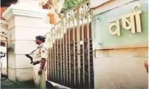 एक महीना बीत जाने के बाद भी एकनाथ शिंदे ने नहीं छोड़ा मुख्यमंत्री बंगला वर्षा