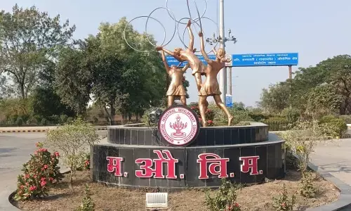 एशिया की सबसे बड़ी वेलस्पन भी गई हाथ से, बेरोजगारों की उम्मीदों पर फिरा पानी एशिया की सबसे बड़ी वेलस्पन भी गई हाथ से, बेरोजगारों की उम्मीदों पर फिरा पानी